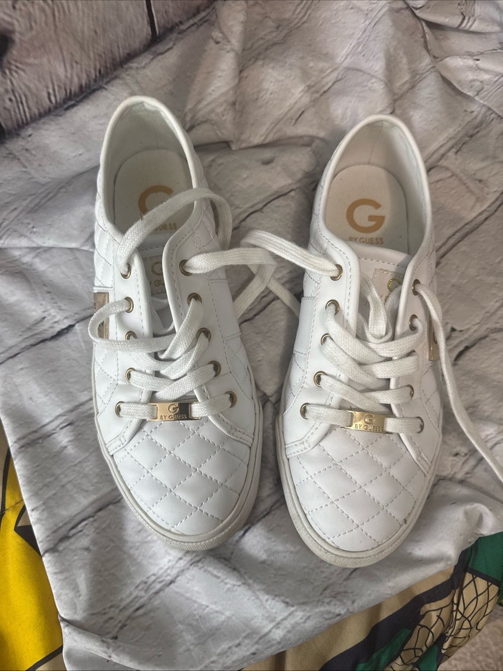 G by Guess White Quilted Lace-Up Sneakers with Gold Accents 8.5 gorgeous shoes